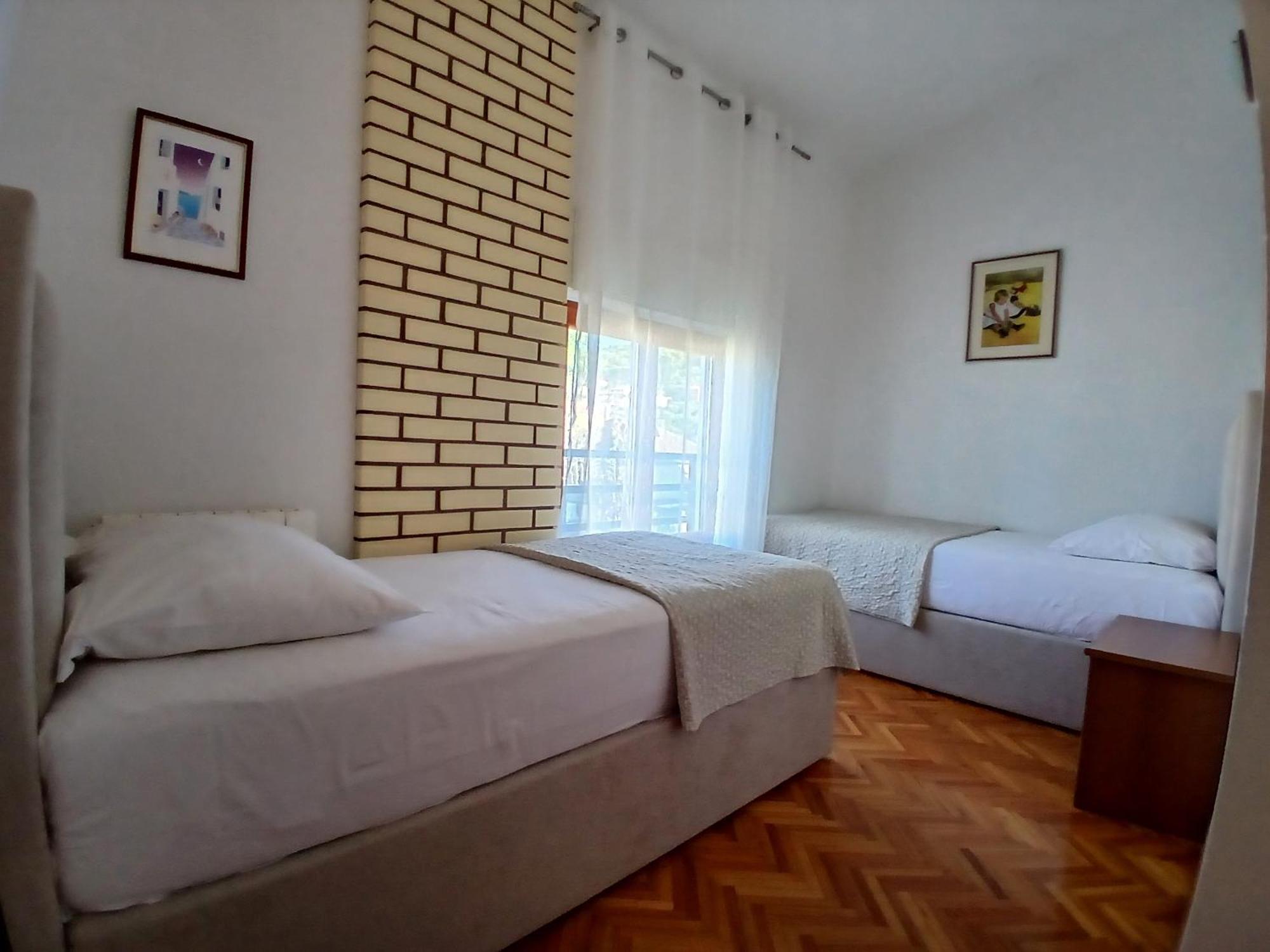 Apartments Villa Eden Преко Экстерьер фото