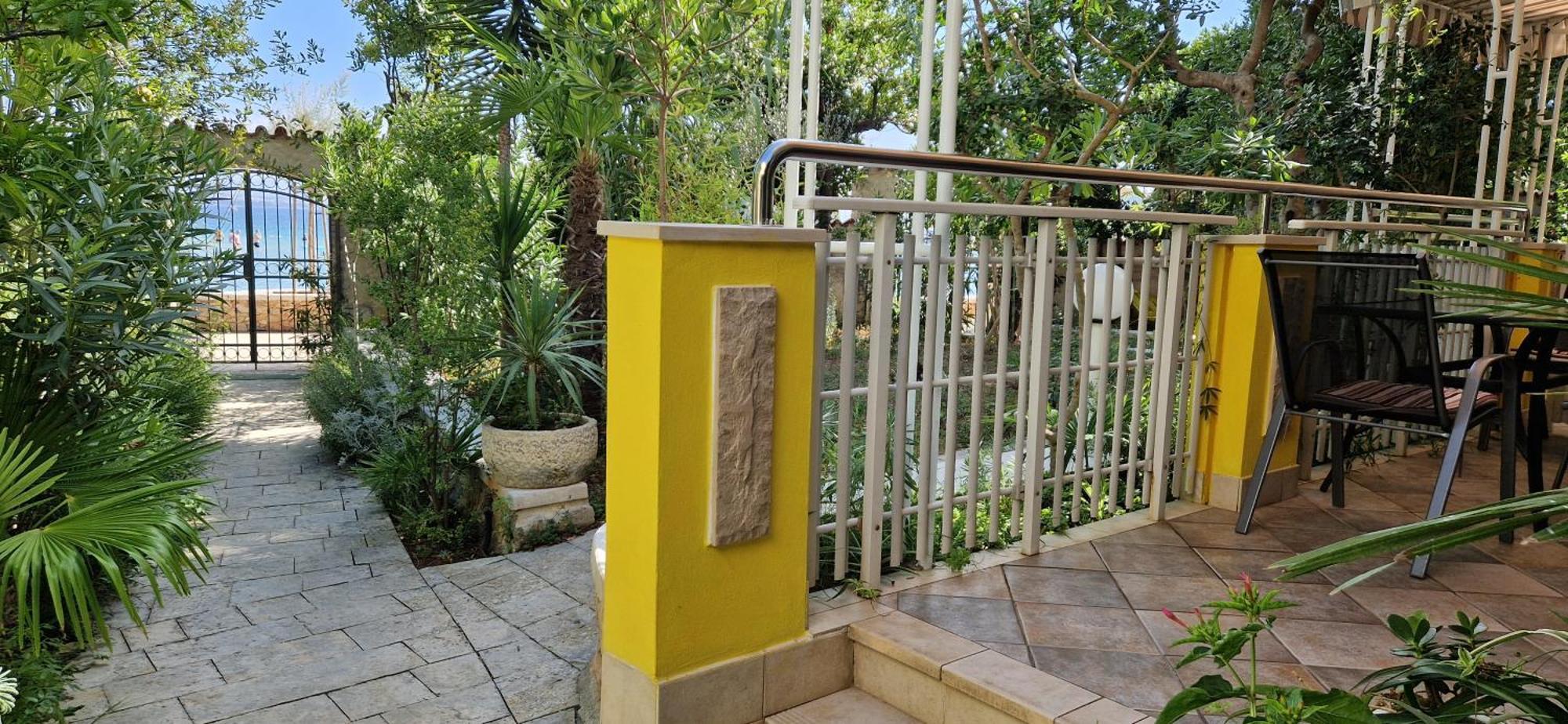 Apartments Villa Eden Преко Экстерьер фото